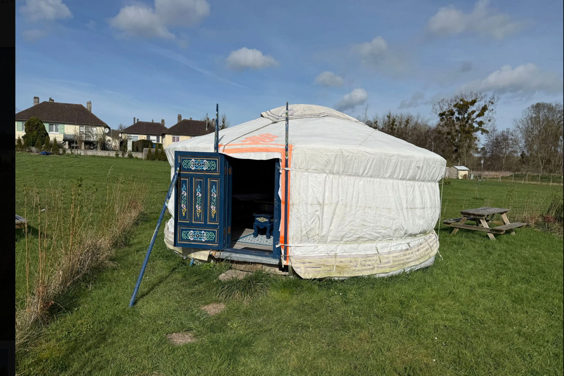 Yourte Connect - Y mongole 20m2 avec mobilier et plancher